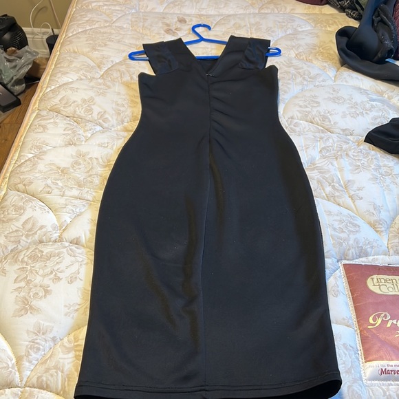 Seductions black fitted dress. US 4. - Picture 5 of 6